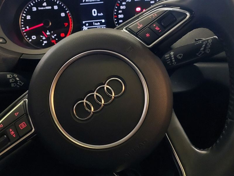 Audi Q3 2.0 TFSI AMBIENTE QUATTRO 4P GASOLINA S TRONIC 2018/2018 BETIOLO NOVOS E SEMINOVOS LAJEADO / Carros no Vale