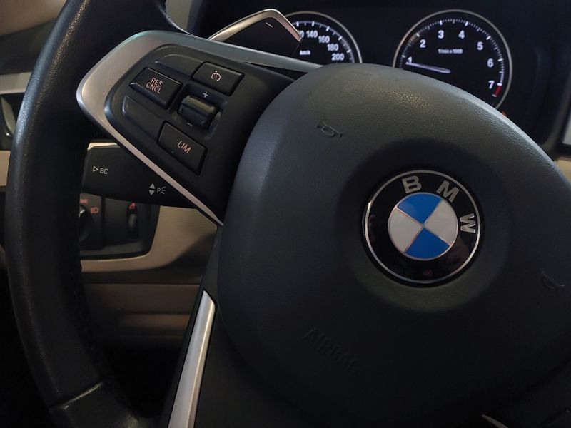 BMW X1 2.0 16V TURBO ACTIVEFLEX SDRIVE20I 4P AUTOMÁTICO 2018/2019 BETIOLO NOVOS E SEMINOVOS LAJEADO / Carros no Vale