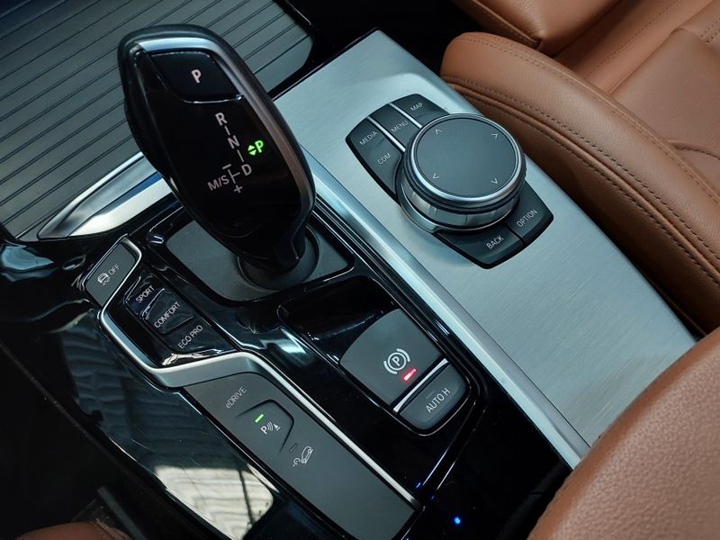 BMW X3 2.0 16V HÍBRIDO XDRIVE30E STEPTRONIC 2020/2021 BETIOLO NOVOS E SEMINOVOS LAJEADO / Carros no Vale BMW X3 2.0 16V HÍBRIDO XDRIVE30E STEPTRONIC 2020/2021 BETIOLO NOVOS E SEMINOVOS LAJEADO / Carros no Vale