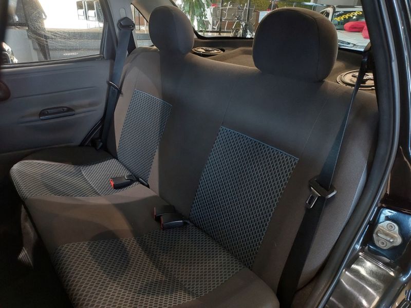 Chevrolet CLASSIC 1.0 MPFI LS 8V FLEX 4P MANUAL 2011/2012 BETIOLO NOVOS E SEMINOVOS LAJEADO / Carros no Vale