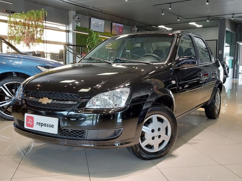 Chevrolet CLASSIC 1.0 MPFI LS 8V FLEX 4P MANUAL 2011/2012 BETIOLO NOVOS E SEMINOVOS LAJEADO / Carros no Vale