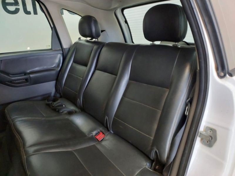 Chevrolet MERIVA 1.8 MPFI JOY 8V FLEX 4P MANUAL 2008/2008 BETIOLO NOVOS E SEMINOVOS LAJEADO / Carros no Vale