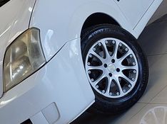 Chevrolet MERIVA 1.8 MPFI JOY 8V FLEX 4P MANUAL 2008/2008 BETIOLO NOVOS E SEMINOVOS LAJEADO / Carros no Vale