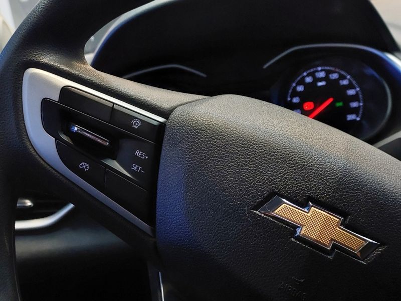 Chevrolet ONIX 1.0 FLEX LT MANUAL 2022/2023 BETIOLO NOVOS E SEMINOVOS LAJEADO / Carros no Vale