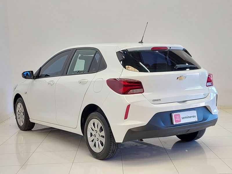 Chevrolet ONIX 1.0 FLEX LT MANUAL 2022/2023 BETIOLO NOVOS E SEMINOVOS LAJEADO / Carros no Vale