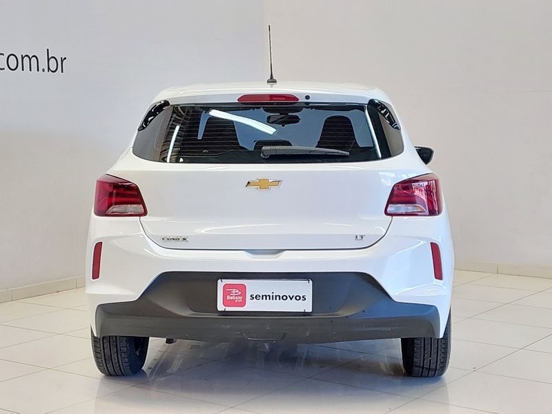 Chevrolet ONIX 1.0 FLEX LT MANUAL 2022/2023 BETIOLO NOVOS E SEMINOVOS LAJEADO / Carros no Vale