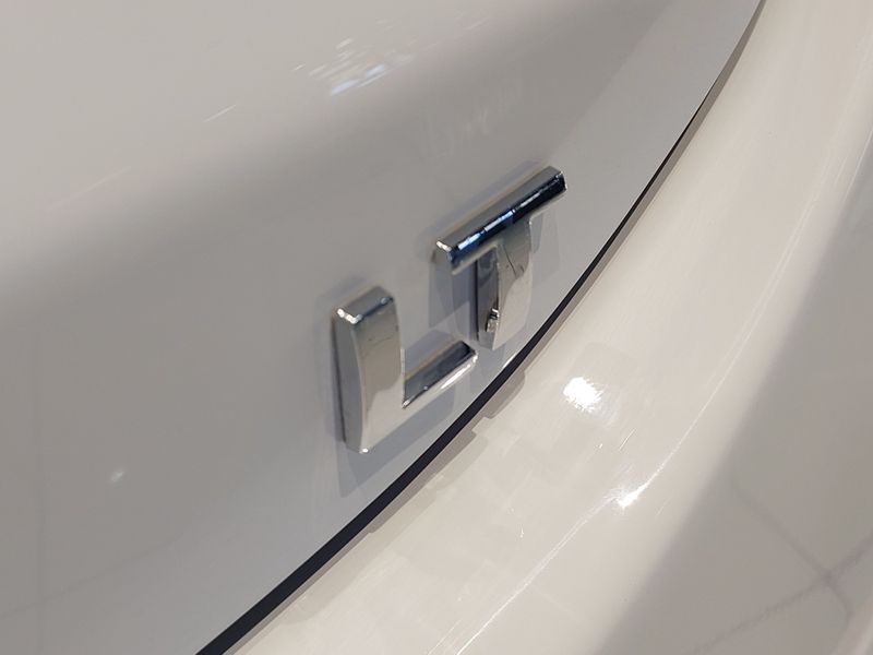 Chevrolet ONIX 1.0 FLEX PLUS LT MANUAL 2022/2023 BETIOLO NOVOS E SEMINOVOS LAJEADO / Carros no Vale