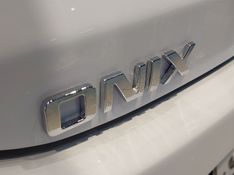 Chevrolet ONIX 1.0 FLEX PLUS LT MANUAL 2022/2023 BETIOLO NOVOS E SEMINOVOS LAJEADO / Carros no Vale