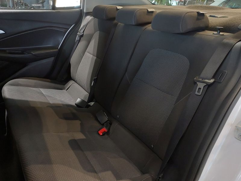 Chevrolet ONIX 1.0 FLEX PLUS LT MANUAL 2022/2023 BETIOLO NOVOS E SEMINOVOS LAJEADO / Carros no Vale