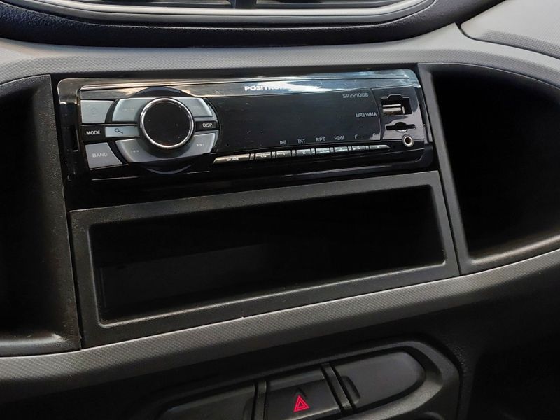 Chevrolet ONIX 1.0 MPFI LS 8V FLEX 4P MANUAL 2014/2015 BETIOLO NOVOS E SEMINOVOS LAJEADO / Carros no Vale