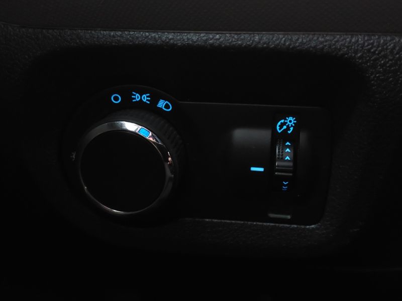 Chevrolet ONIX 1.0 MPFI LS 8V FLEX 4P MANUAL 2014/2015 BETIOLO NOVOS E SEMINOVOS LAJEADO / Carros no Vale