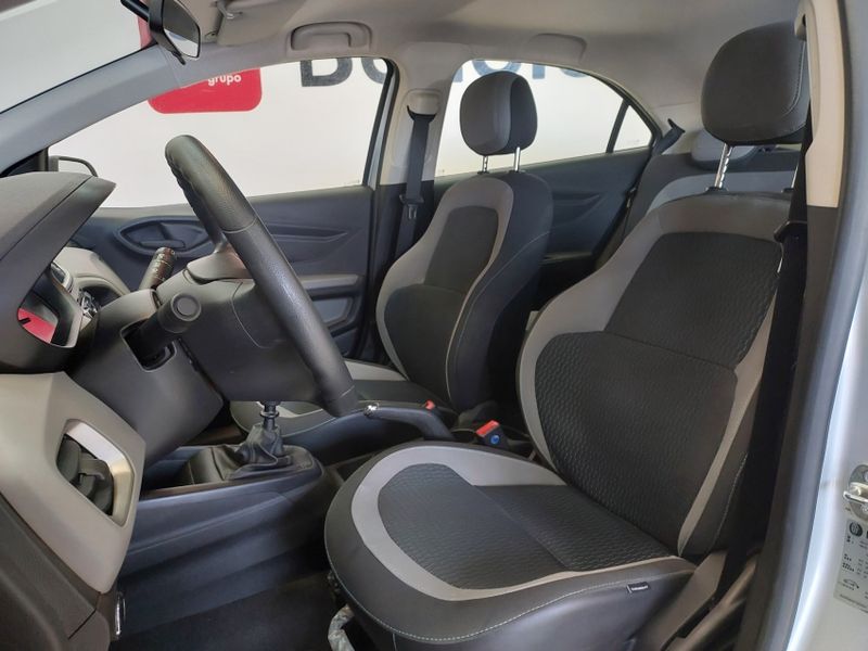 Chevrolet ONIX 1.0 MPFI LS 8V FLEX 4P MANUAL 2014/2015 BETIOLO NOVOS E SEMINOVOS LAJEADO / Carros no Vale