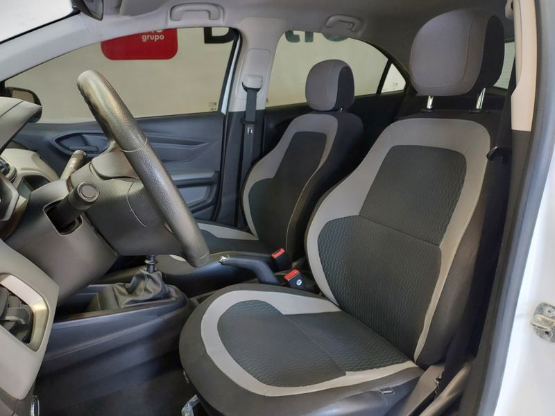 Chevrolet ONIX 1.0 MPFI LT 8V FLEX 4P MANUAL 2016/2016 BETIOLO NOVOS E SEMINOVOS LAJEADO / Carros no Vale