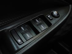 Chevrolet ONIX 1.0 TURBO FLEX LT AUTOMÁTICO 2024/2024 BETIOLO NOVOS E SEMINOVOS LAJEADO / Carros no Vale