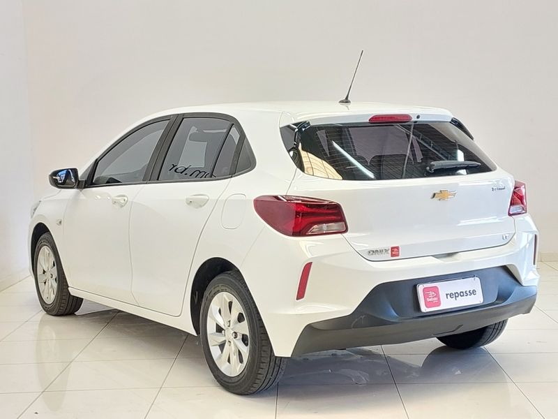 Chevrolet ONIX 1.0 TURBO FLEX LT AUTOMÁTICO 2022/2023 BETIOLO NOVOS E SEMINOVOS LAJEADO / Carros no Vale