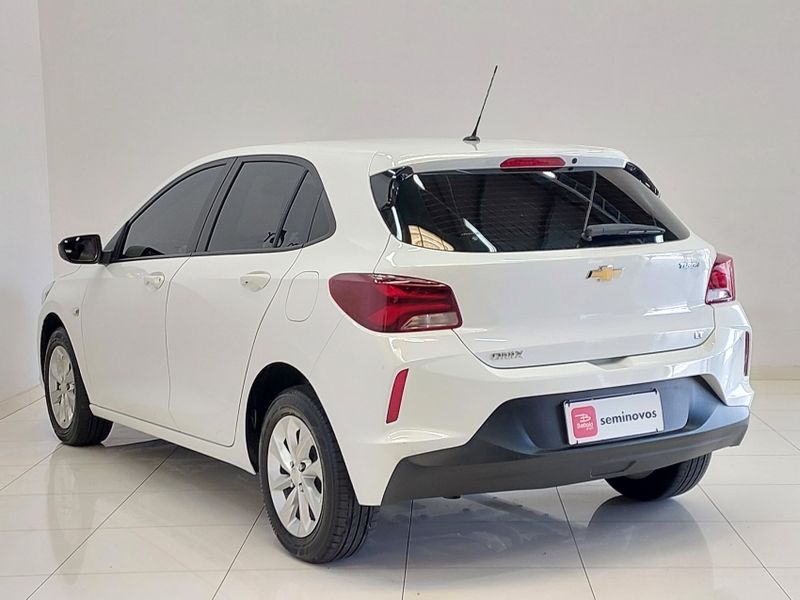 Chevrolet ONIX 1.0 TURBO FLEX LT MANUAL 2022/2023 BETIOLO NOVOS E SEMINOVOS LAJEADO / Carros no Vale