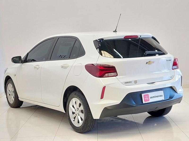 Chevrolet ONIX 1.0 TURBO FLEX LT MANUAL 2022/2023 BETIOLO NOVOS E SEMINOVOS LAJEADO / Carros no Vale