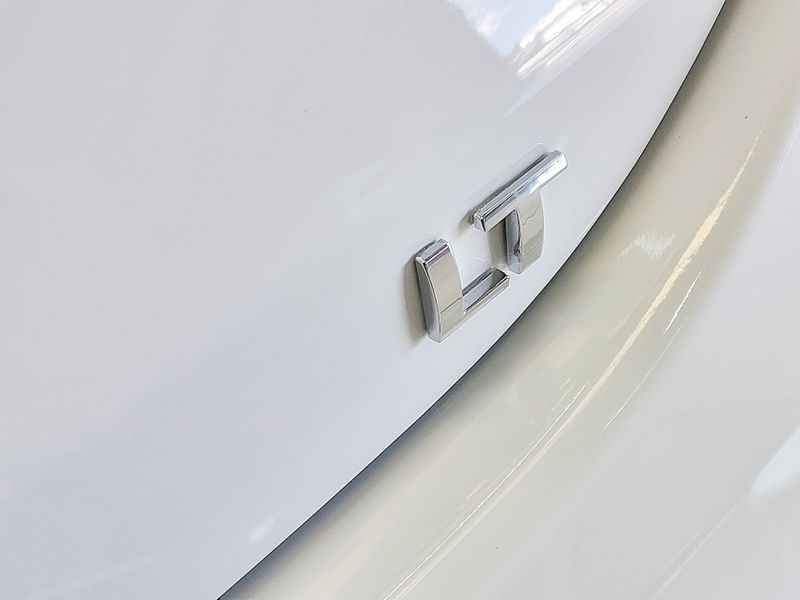 Chevrolet ONIX 1.0 TURBO FLEX PLUS LT AUTOMÁTICO 2020/2020 BETIOLO NOVOS E SEMINOVOS LAJEADO / Carros no Vale Chevrolet ONIX 1.0 TURBO FLEX PLUS LT AUTOMÁTICO 2020/2020 BETIOLO NOVOS E SEMINOVOS LAJEADO / Carros no Vale