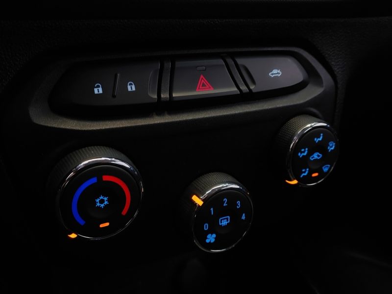 Chevrolet ONIX 1.4 MPFI LTZ 8V FLEX 4P AUTOMÁTICO 2017/2017 BETIOLO NOVOS E SEMINOVOS LAJEADO / Carros no Vale