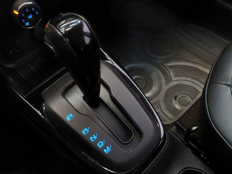 Chevrolet ONIX 1.4 MPFI LTZ 8V FLEX 4P AUTOMÁTICO 2017/2017 BETIOLO NOVOS E SEMINOVOS LAJEADO / Carros no Vale