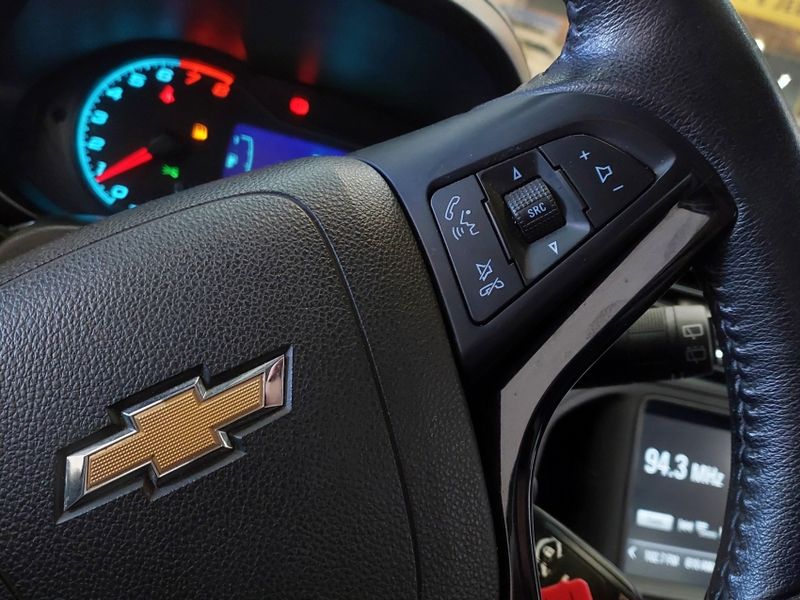 Chevrolet ONIX 1.4 MPFI LTZ 8V FLEX 4P AUTOMÁTICO 2017/2017 BETIOLO NOVOS E SEMINOVOS LAJEADO / Carros no Vale