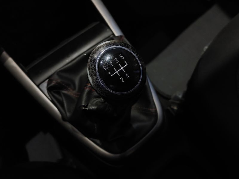 Chevrolet ONIX 1.4 MPFI LTZ 8V FLEX 4P MANUAL 2016/2016 BETIOLO NOVOS E SEMINOVOS LAJEADO / Carros no Vale