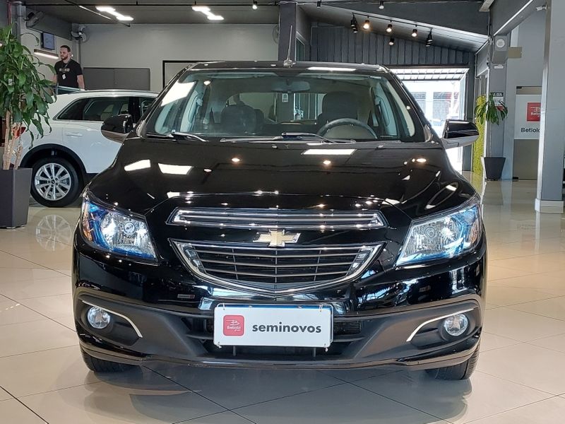 Chevrolet ONIX 1.4 MPFI LTZ 8V FLEX 4P MANUAL 2016/2016 BETIOLO NOVOS E SEMINOVOS LAJEADO / Carros no Vale
