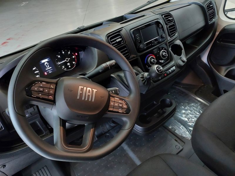 Fiat DUCATO 2.2 BLUEHDI DIESEL MAXICARGO MANUAL 2025/2026 BETIOLO NOVOS E SEMINOVOS LAJEADO / Carros no Vale