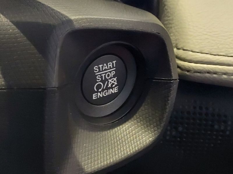 Fiat FASTBACK 1.0 TURBO 200 HYBRID IMPETUS CVT 2025/2025 BETIOLO NOVOS E SEMINOVOS LAJEADO / Carros no Vale Fiat FASTBACK 1.0 TURBO 200 HYBRID IMPETUS CVT 2025/2025 BETIOLO NOVOS E SEMINOVOS LAJEADO / Carros no Vale