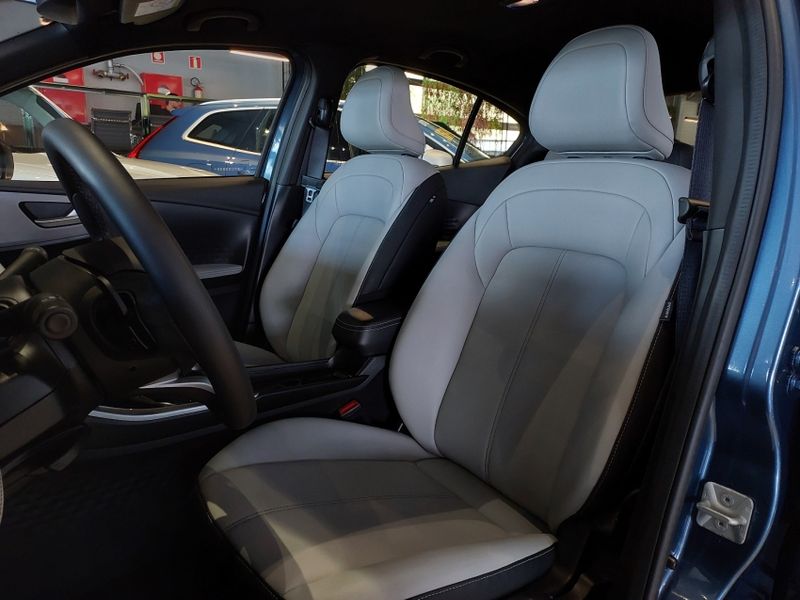 Fiat FASTBACK 1.0 TURBO 200 HYBRID IMPETUS CVT 2025/2025 BETIOLO NOVOS E SEMINOVOS LAJEADO / Carros no Vale Fiat FASTBACK 1.0 TURBO 200 HYBRID IMPETUS CVT 2025/2025 BETIOLO NOVOS E SEMINOVOS LAJEADO / Carros no Vale