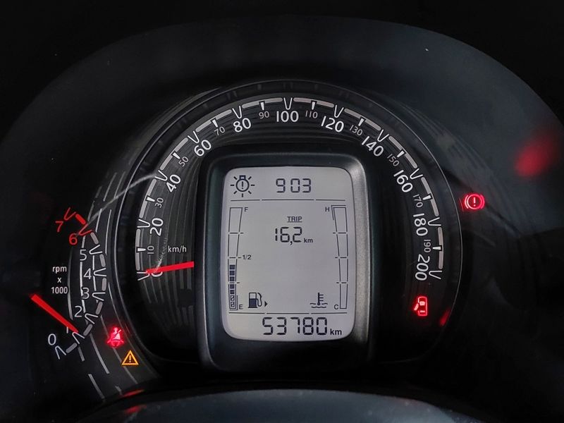 Fiat MOBI 1.0 EVO FLEX LIKE MANUAL 2023/2024 BETIOLO NOVOS E SEMINOVOS LAJEADO / Carros no Vale