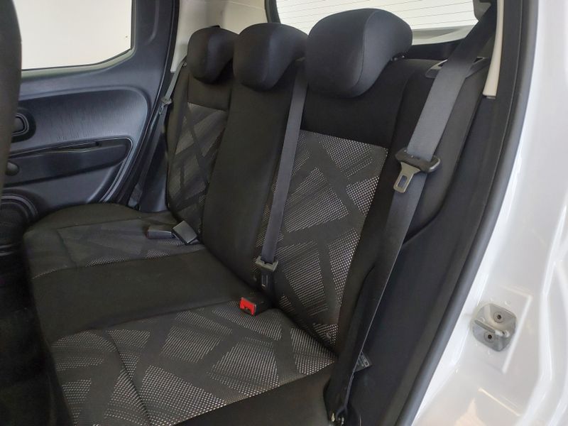 Fiat MOBI 1.0 EVO FLEX LIKE MANUAL 2023/2024 BETIOLO NOVOS E SEMINOVOS LAJEADO / Carros no Vale