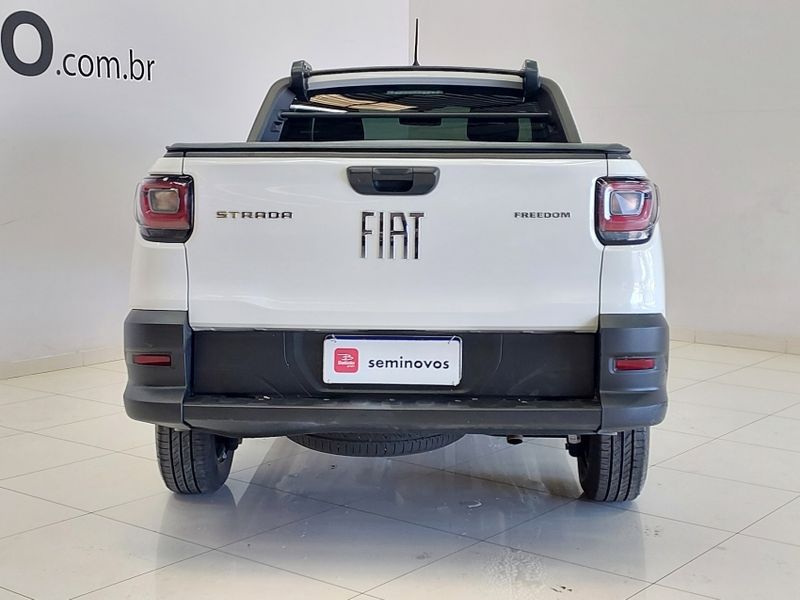 Fiat STRADA 1.3 FIREFLY FLEX FREEDOM CS MANUAL 2023/2024 BETIOLO NOVOS E SEMINOVOS LAJEADO / Carros no Vale