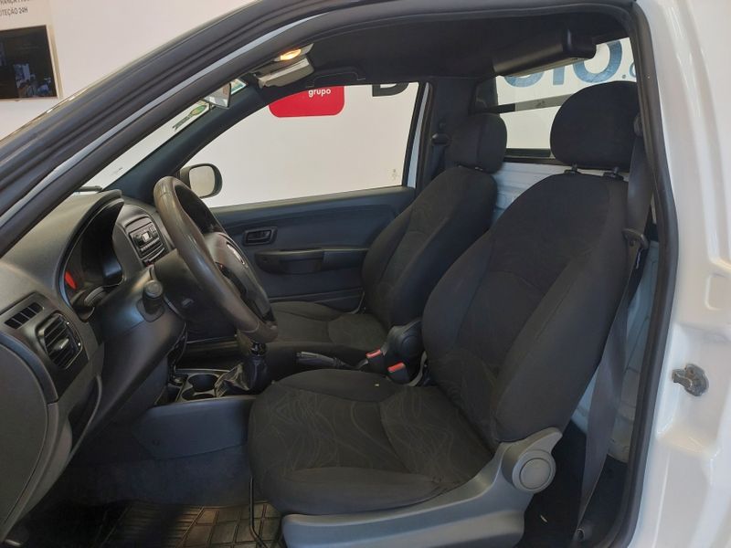 Fiat STRADA 1.4 MPI HARD WORKING CS 8V FLEX 2P MANUAL 2017/2018 BETIOLO NOVOS E SEMINOVOS LAJEADO / Carros no Vale