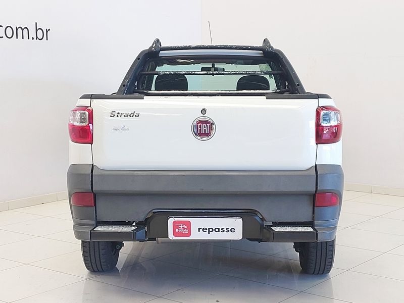 Fiat STRADA 1.4 MPI HARD WORKING CS 8V FLEX 2P MANUAL 2017/2018 BETIOLO NOVOS E SEMINOVOS LAJEADO / Carros no Vale
