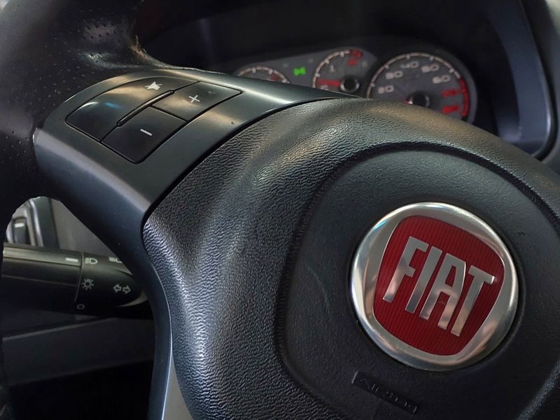 Fiat STRADA 1.8 MPI ADVENTURE CD 16V FLEX 3P MANUAL 2013/2014 BETIOLO NOVOS E SEMINOVOS LAJEADO / Carros no Vale