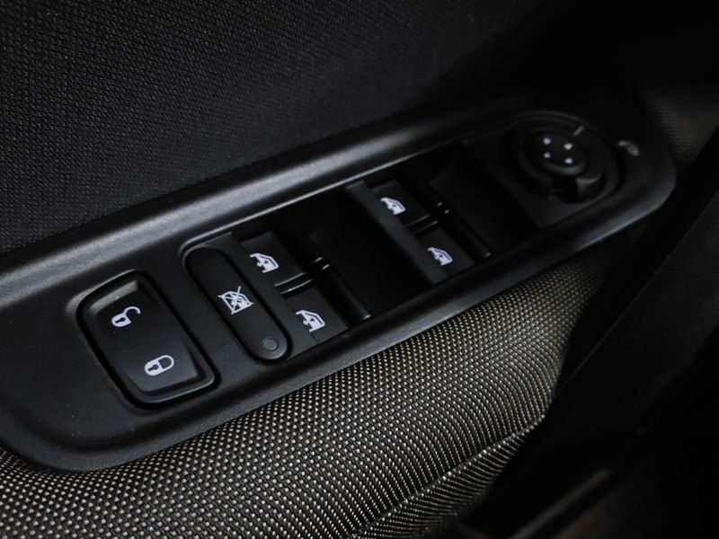 Fiat TORO 1.8 16V EVO FLEX FREEDOM AT6 2020/2021 BETIOLO NOVOS E SEMINOVOS LAJEADO / Carros no Vale