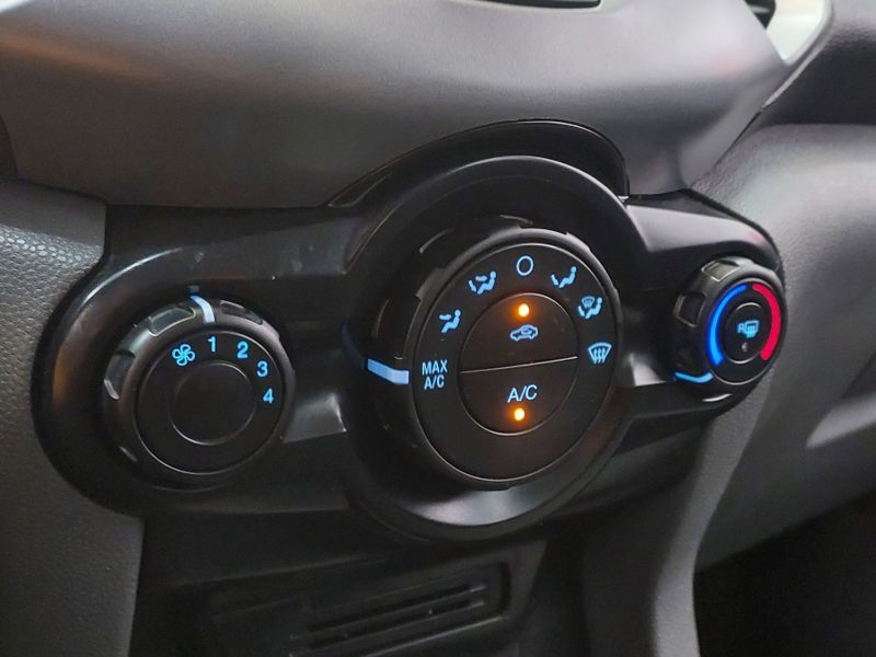 Ford ECOSPORT 1.6 SE 16V FLEX 4P POWERSHIFT 2015/2016 BETIOLO NOVOS E SEMINOVOS LAJEADO / Carros no Vale Ford ECOSPORT 1.6 SE 16V FLEX 4P POWERSHIFT 2015/2016 BETIOLO NOVOS E SEMINOVOS LAJEADO / Carros no Vale