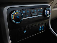 Ford ECOSPORT 2.0 DIRECT FLEX TITANIUM AUTOMÁTICO 2018/2019 BETIOLO NOVOS E SEMINOVOS LAJEADO / Carros no Vale