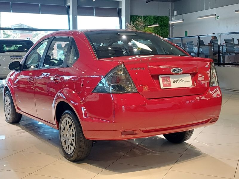 Ford FIESTA 1.6 SE SEDAN 16V FLEX 4P MANUAL 2013/2014 BETIOLO NOVOS E SEMINOVOS LAJEADO / Carros no Vale