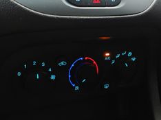 Ford KA 1.0 TI-VCT FLEX SE MANUAL 2020/2020 BETIOLO NOVOS E SEMINOVOS LAJEADO / Carros no Vale