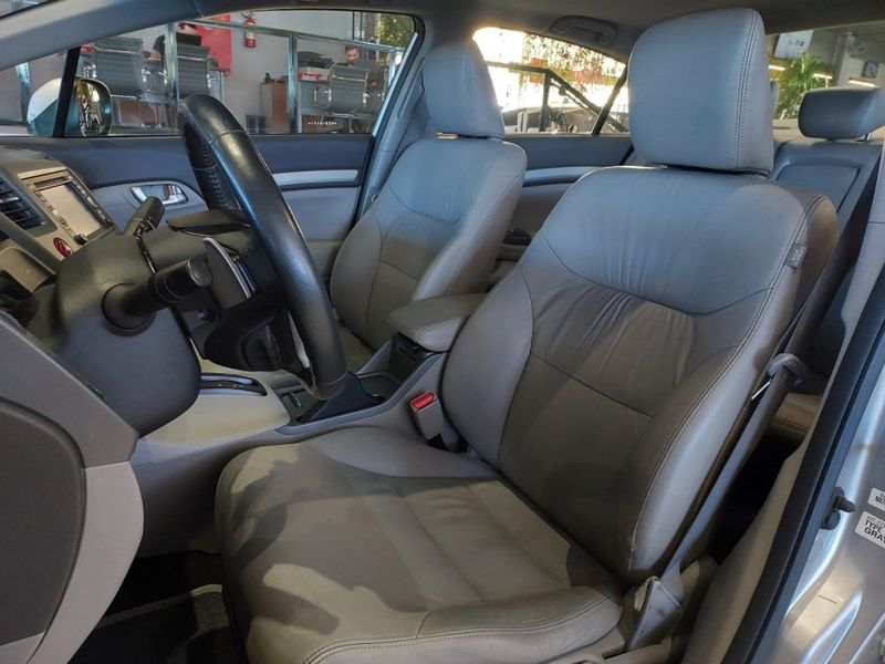 Honda CIVIC 1.8 EXS 16V FLEX 4P AUTOMÁTICO 2012/2012 BETIOLO NOVOS E SEMINOVOS LAJEADO / Carros no Vale