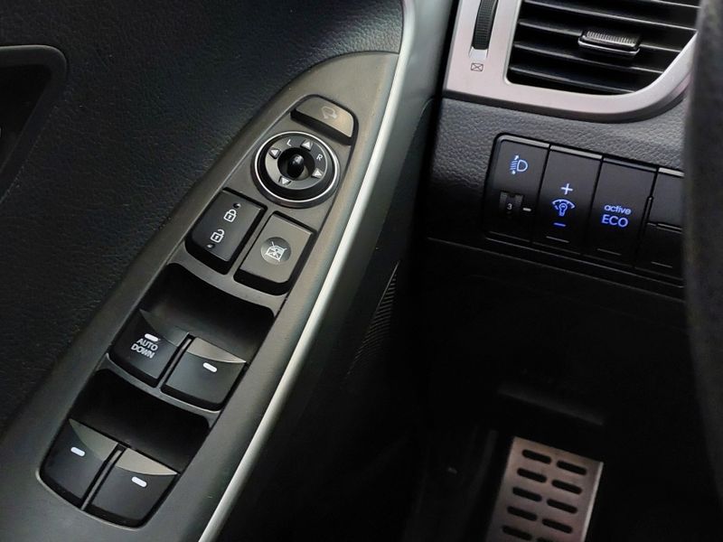 Hyundai I30 1.8 MPI 16V GASOLINA 4P AUTOMATICO 2014/2015 BETIOLO NOVOS E SEMINOVOS LAJEADO / Carros no Vale