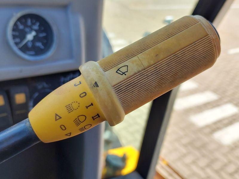 JCB Retroescavadeira 214 S 214 2001/2001 BETIOLO NOVOS E SEMINOVOS LAJEADO / Carros no Vale