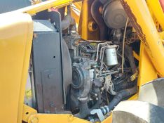 JCB Retroescavadeira 214 S 214 2001/2001 BETIOLO NOVOS E SEMINOVOS LAJEADO / Carros no Vale