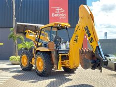 JCB Retroescavadeira 214 S 214 2001/2001 BETIOLO NOVOS E SEMINOVOS LAJEADO / Carros no Vale