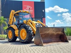 JCB Retroescavadeira 214 S 214 2001/2001 BETIOLO NOVOS E SEMINOVOS LAJEADO / Carros no Vale