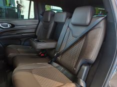 JEEP COMMANDER 2.2 TURBO DIESEL OVERLAND AT9 2024/2025 BETIOLO NOVOS E SEMINOVOS LAJEADO / Carros no Vale