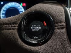 JEEP COMMANDER 2.2 TURBO DIESEL OVERLAND AT9 2024/2025 BETIOLO NOVOS E SEMINOVOS LAJEADO / Carros no Vale