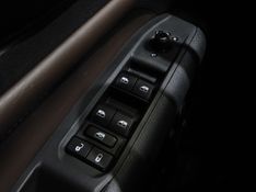 JEEP COMMANDER 2.2 TURBO DIESEL OVERLAND AT9 2024/2025 BETIOLO NOVOS E SEMINOVOS LAJEADO / Carros no Vale